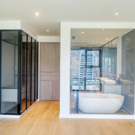 Cho Thuê Căn Hộ 3PN+1 Nội Thất Cơ Bản Opera Residence - Khối Đế | The Metropole Thủ Thiêm