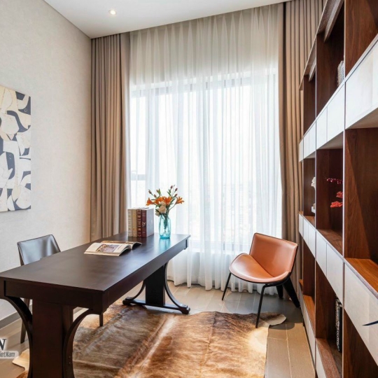 Bán căn 4 phòng ngủ 145m2 The Marq Quận 1 full nội thất