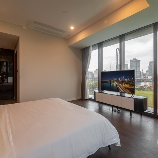 Cho Thuê Căn Hộ 4PN Full Nội Thất Metropole Thủ Thiêm, Thang Máy Riêng, View Sông Trực Diện 