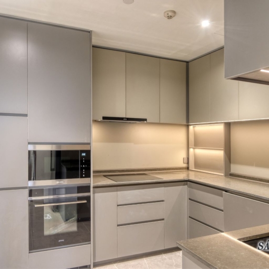 Cho thuê 4 Phòng ngủ Opera Residence Nội Thất Cơ Bản 180m2, thang máy riêng, view Quận 1 - Metropole Thủ Thiêm