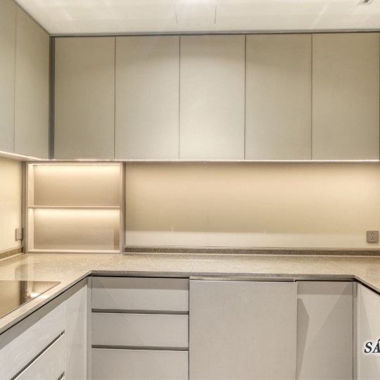 Cho thuê 4 Phòng ngủ Opera Residence Nội Thất Cơ Bản 180m2, thang máy riêng, view Quận 1 - Metropole Thủ Thiêm