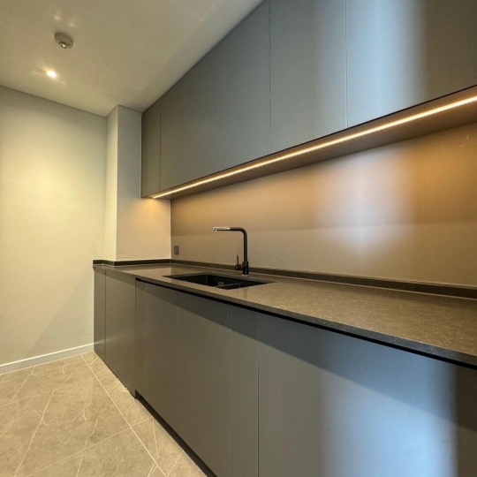 Cho Thuê Căn Hộ 4PN Nội Thất Cơ Bản Opera Residence - Khối Đế | The Metropole Thủ Thiêm