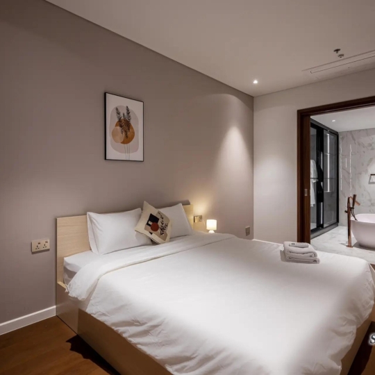 Cho Thuê 2PN+1 Full Nội Thất Tại Crest Residence, View Sông Trực Diện Landmark 81 - Metropole Thủ Thiêm 